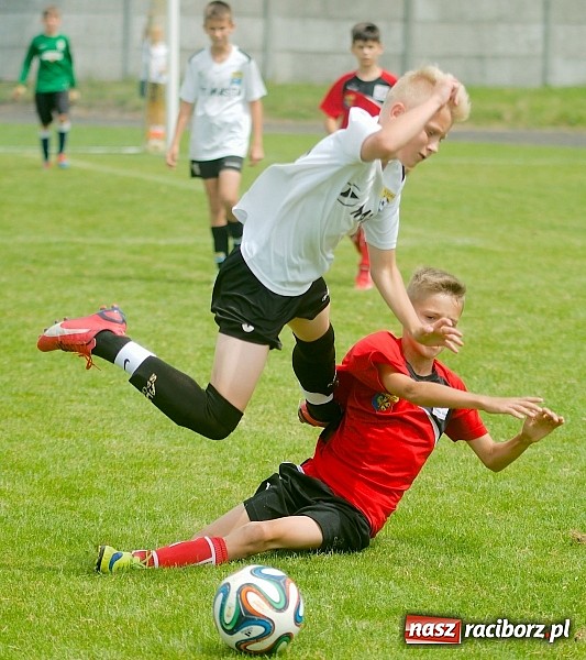 Zdjęcie w galerii na portalu naszraciborz.pl: Tworków Cup 2015: Wiele emocji i bramek w Tworkowie. MKS Żory z pucharem Wójta wiadomości z regionu