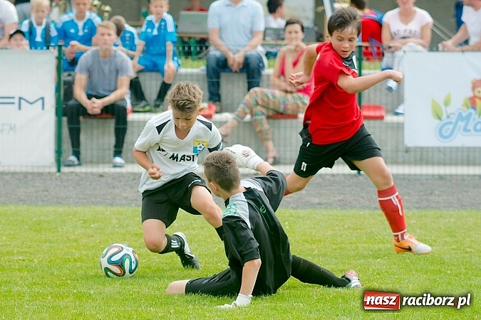 Zdjęcie w galerii na portalu naszraciborz.pl: Tworków Cup 2015: Wiele emocji i bramek w Tworkowie. MKS Żory z pucharem Wójta wiadomości z regionu