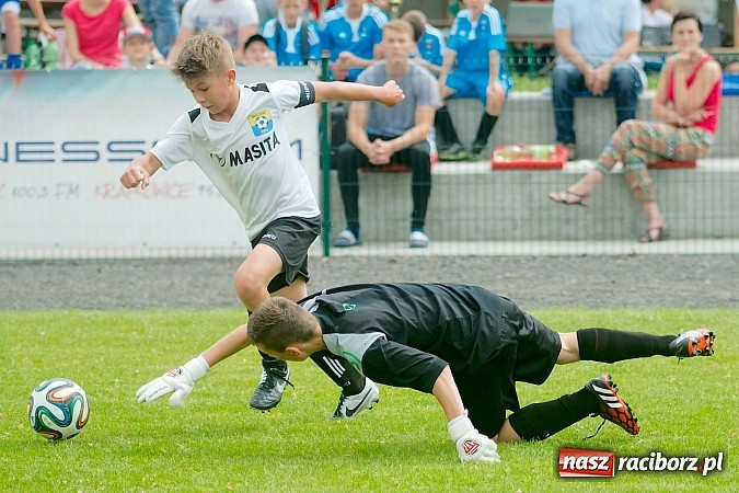 Zdjęcie w galerii na portalu naszraciborz.pl: Tworków Cup 2015: Wiele emocji i bramek w Tworkowie. MKS Żory z pucharem Wójta wiadomości z regionu