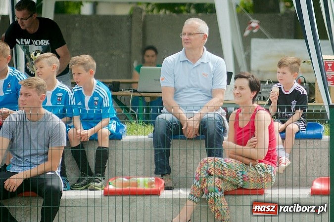 Zdjęcie w galerii na portalu naszraciborz.pl: Tworków Cup 2015: Wiele emocji i bramek w Tworkowie. MKS Żory z pucharem Wójta wiadomości z regionu