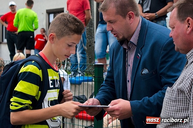 Zdjęcie w galerii na portalu naszraciborz.pl: Tworków Cup 2015: Wiele emocji i bramek w Tworkowie. MKS Żory z pucharem Wójta wiadomości z regionu