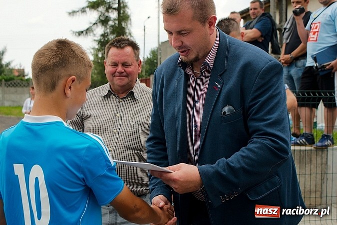 Zdjęcie w galerii na portalu naszraciborz.pl: Tworków Cup 2015: Wiele emocji i bramek w Tworkowie. MKS Żory z pucharem Wójta wiadomości z regionu