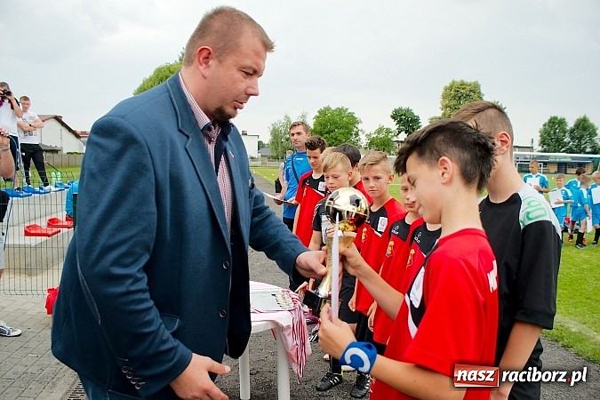 Zdjęcie w galerii na portalu naszraciborz.pl: Tworków Cup 2015: Wiele emocji i bramek w Tworkowie. MKS Żory z pucharem Wójta wiadomości z regionu