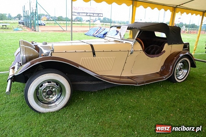 Zdjęcie w galerii na portalu naszraciborz.pl: Zabełków. Piękno starych samochodów  wiadomości z regionu