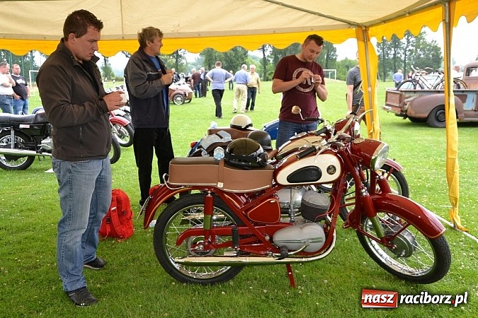 Zdjęcie w galerii na portalu naszraciborz.pl: Zabełków. Piękno starych samochodów  wiadomości z regionu