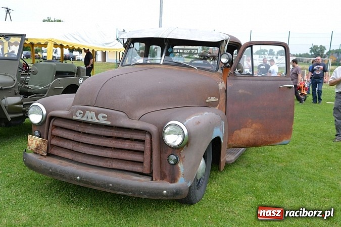Zdjęcie w galerii na portalu naszraciborz.pl: Zabełków. Piękno starych samochodów  wiadomości z regionu