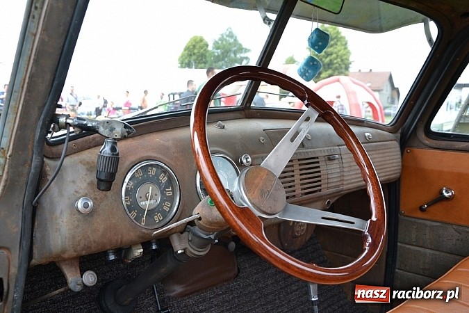 Zdjęcie w galerii na portalu naszraciborz.pl: Zabełków. Piękno starych samochodów  wiadomości z regionu