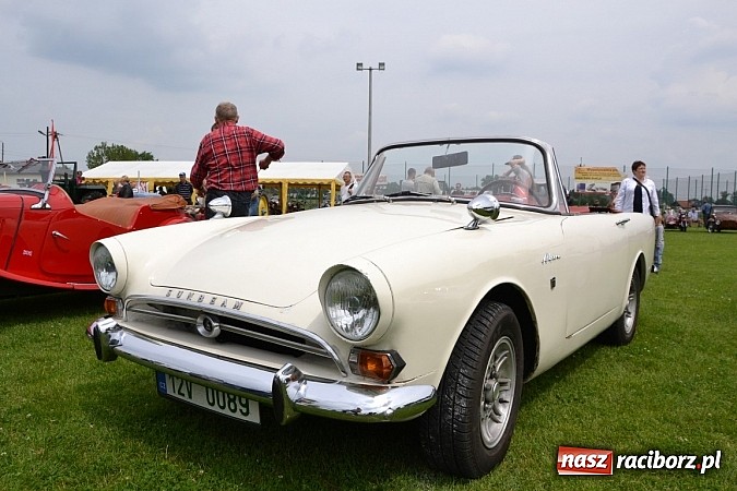 Zdjęcie w galerii na portalu naszraciborz.pl: Zabełków. Piękno starych samochodów  wiadomości z regionu