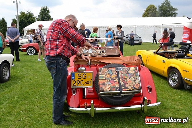 Zdjęcie w galerii na portalu naszraciborz.pl: Zabełków. Piękno starych samochodów  wiadomości z regionu
