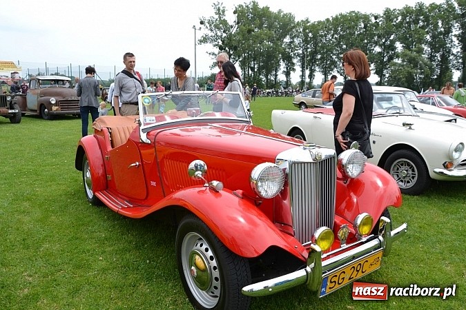 Zdjęcie w galerii na portalu naszraciborz.pl: Zabełków. Piękno starych samochodów  wiadomości z regionu