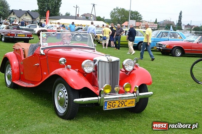Zdjęcie w galerii na portalu naszraciborz.pl: Zabełków. Piękno starych samochodów  wiadomości z regionu