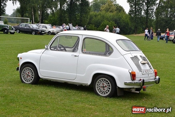 Zdjęcie w galerii na portalu naszraciborz.pl: Zabełków. Piękno starych samochodów  wiadomości z regionu