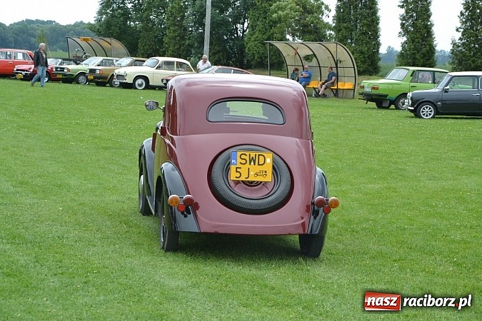 Zdjęcie w galerii na portalu naszraciborz.pl: Zabełków. Piękno starych samochodów  wiadomości z regionu
