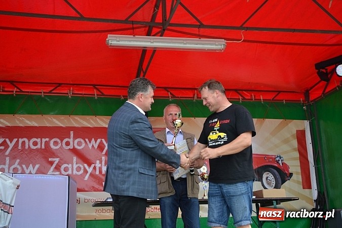 Zdjęcie w galerii na portalu naszraciborz.pl: Zabełków. Piękno starych samochodów  wiadomości z regionu