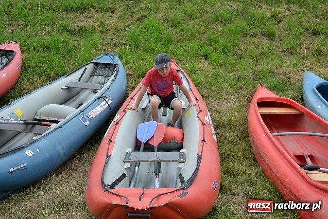 Zdjęcie w galerii na portalu naszraciborz.pl: Chałupki-Bogumin. Sezon kajakowy otwarty  wiadomości z regionu