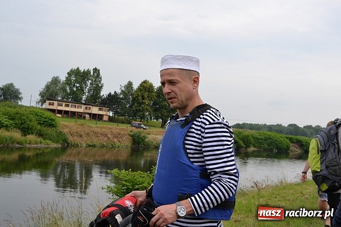 Zdjęcie w galerii na portalu naszraciborz.pl: Chałupki-Bogumin. Sezon kajakowy otwarty  wiadomości z regionu