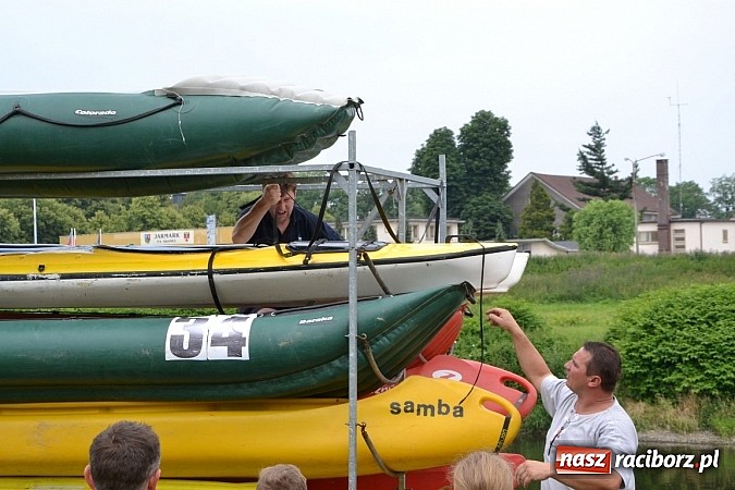 Zdjęcie w galerii na portalu naszraciborz.pl: Chałupki-Bogumin. Sezon kajakowy otwarty  wiadomości z regionu