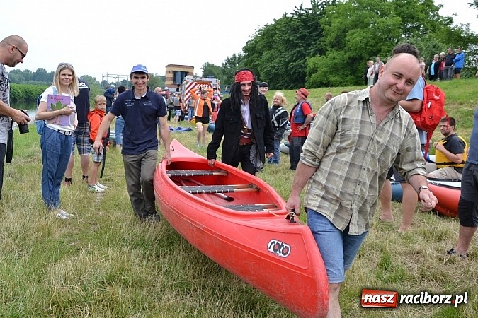 Zdjęcie w galerii na portalu naszraciborz.pl: Chałupki-Bogumin. Sezon kajakowy otwarty  wiadomości z regionu