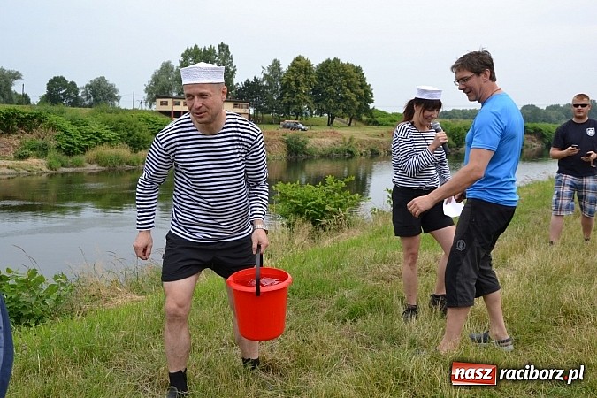 Zdjęcie w galerii na portalu naszraciborz.pl: Chałupki-Bogumin. Sezon kajakowy otwarty  wiadomości z regionu
