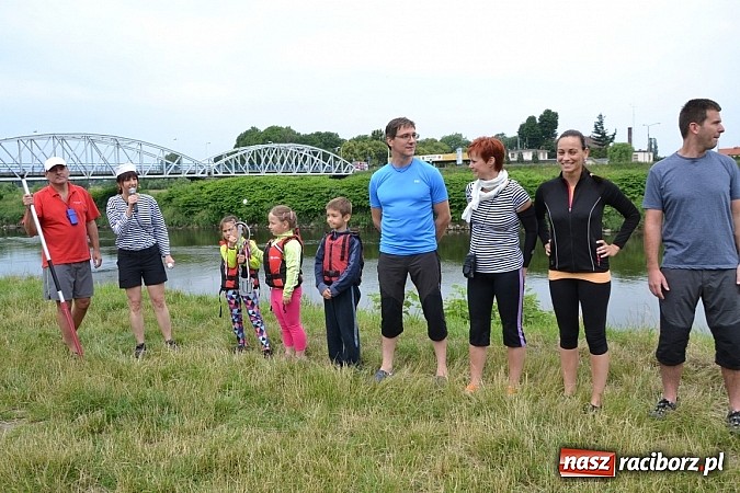 Zdjęcie w galerii na portalu naszraciborz.pl: Chałupki-Bogumin. Sezon kajakowy otwarty  wiadomości z regionu