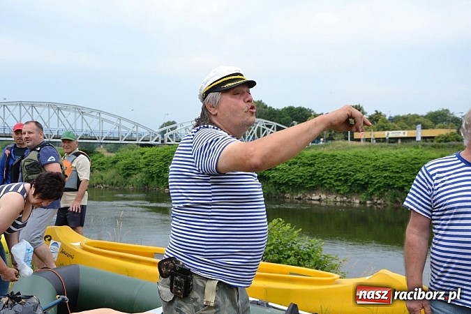 Zdjęcie w galerii na portalu naszraciborz.pl: Chałupki-Bogumin. Sezon kajakowy otwarty  wiadomości z regionu