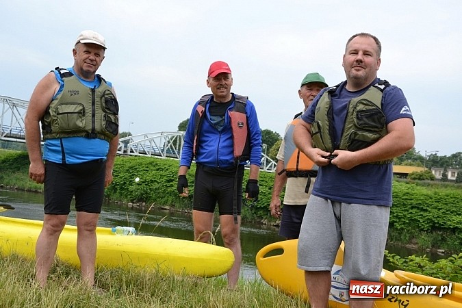 Zdjęcie w galerii na portalu naszraciborz.pl: Chałupki-Bogumin. Sezon kajakowy otwarty  wiadomości z regionu