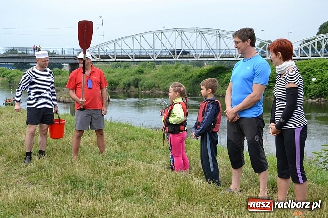 Zdjęcie w galerii na portalu naszraciborz.pl: Chałupki-Bogumin. Sezon kajakowy otwarty  wiadomości z regionu