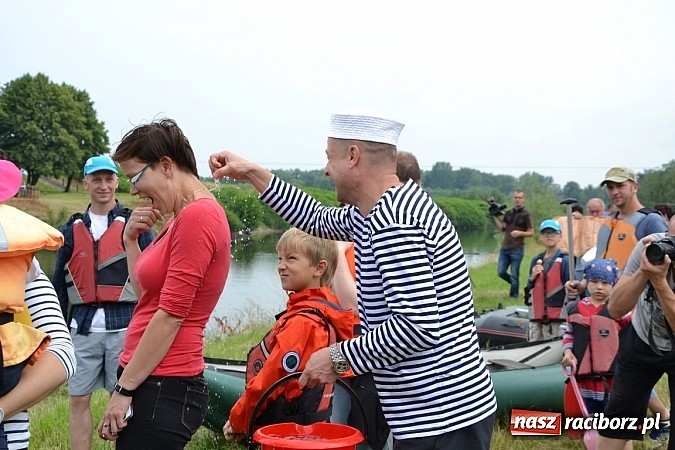 Zdjęcie w galerii na portalu naszraciborz.pl: Chałupki-Bogumin. Sezon kajakowy otwarty  wiadomości z regionu