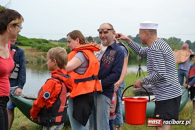 Zdjęcie w galerii na portalu naszraciborz.pl: Chałupki-Bogumin. Sezon kajakowy otwarty  wiadomości z regionu