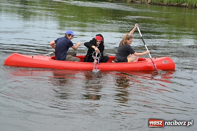 Zdjęcie w galerii na portalu naszraciborz.pl: Chałupki-Bogumin. Sezon kajakowy otwarty  wiadomości z regionu