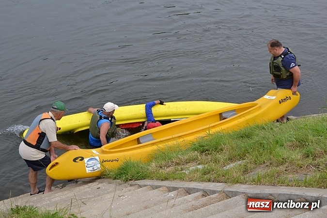 Zdjęcie w galerii na portalu naszraciborz.pl: Chałupki-Bogumin. Sezon kajakowy otwarty  wiadomości z regionu