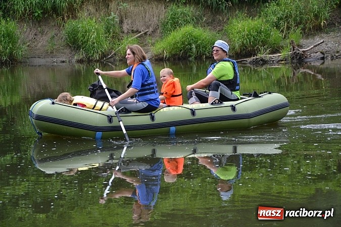 Zdjęcie w galerii na portalu naszraciborz.pl: Chałupki-Bogumin. Sezon kajakowy otwarty  wiadomości z regionu