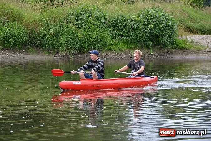 Zdjęcie w galerii na portalu naszraciborz.pl: Chałupki-Bogumin. Sezon kajakowy otwarty  wiadomości z regionu