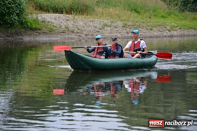 Zdjęcie w galerii na portalu naszraciborz.pl: Chałupki-Bogumin. Sezon kajakowy otwarty  wiadomości z regionu