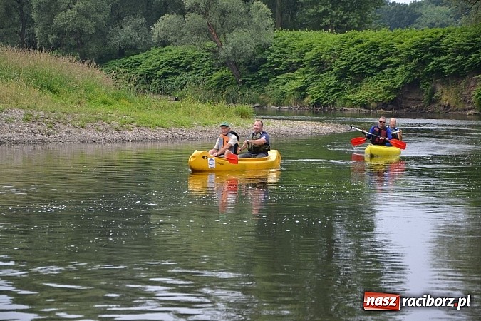 Zdjęcie w galerii na portalu naszraciborz.pl: Chałupki-Bogumin. Sezon kajakowy otwarty  wiadomości z regionu