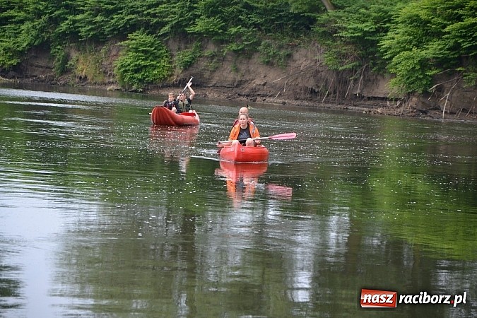 Zdjęcie w galerii na portalu naszraciborz.pl: Chałupki-Bogumin. Sezon kajakowy otwarty  wiadomości z regionu