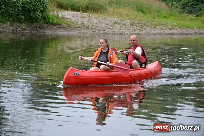 Zdjęcie w galerii na portalu naszraciborz.pl: Chałupki-Bogumin. Sezon kajakowy otwarty  wiadomości z regionu