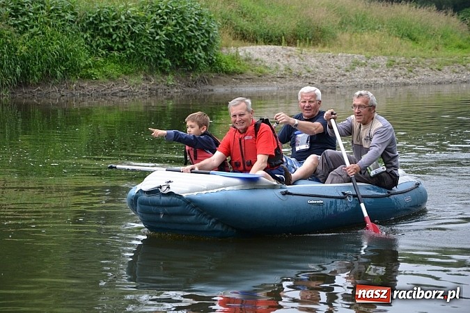 Zdjęcie w galerii na portalu naszraciborz.pl: Chałupki-Bogumin. Sezon kajakowy otwarty  wiadomości z regionu