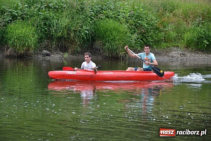 Zdjęcie w galerii na portalu naszraciborz.pl: Chałupki-Bogumin. Sezon kajakowy otwarty  wiadomości z regionu