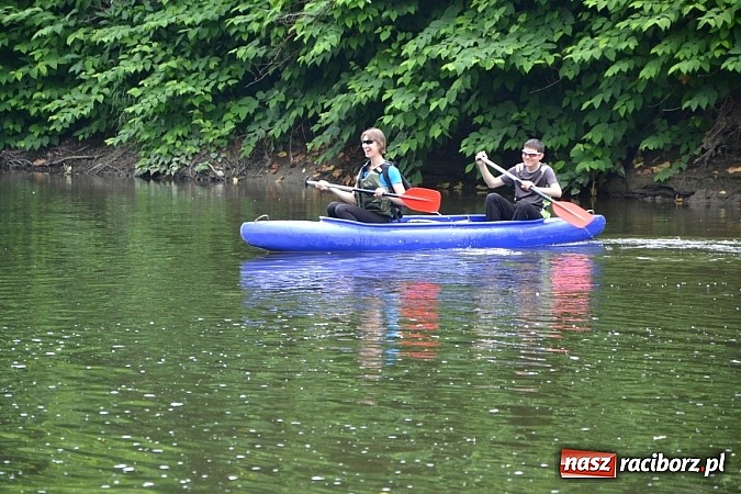 Zdjęcie w galerii na portalu naszraciborz.pl: Chałupki-Bogumin. Sezon kajakowy otwarty  wiadomości z regionu