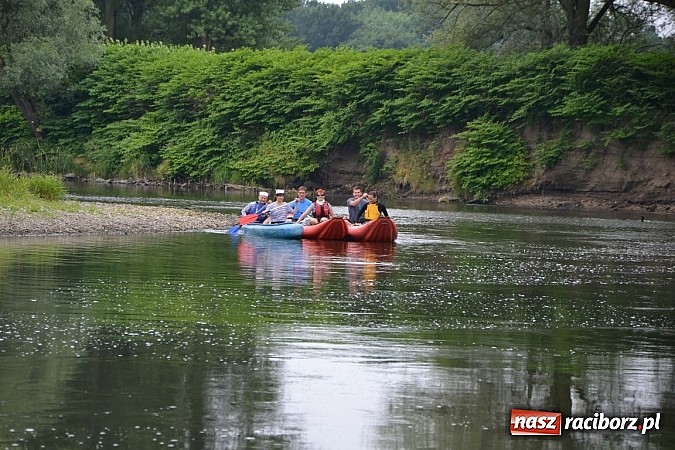 Zdjęcie w galerii na portalu naszraciborz.pl: Chałupki-Bogumin. Sezon kajakowy otwarty  wiadomości z regionu