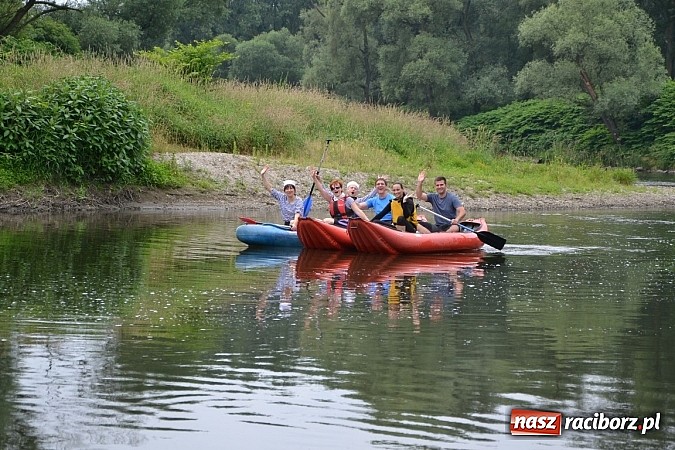 Zdjęcie w galerii na portalu naszraciborz.pl: Chałupki-Bogumin. Sezon kajakowy otwarty  wiadomości z regionu