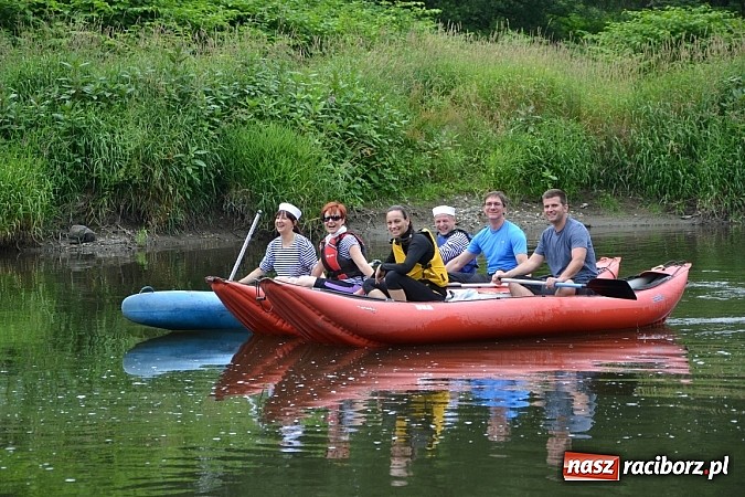Zdjęcie w galerii na portalu naszraciborz.pl: Chałupki-Bogumin. Sezon kajakowy otwarty  wiadomości z regionu