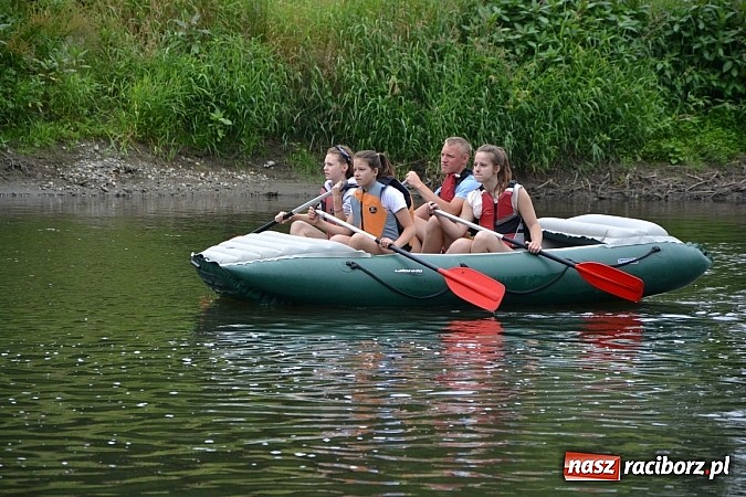 Zdjęcie w galerii na portalu naszraciborz.pl: Chałupki-Bogumin. Sezon kajakowy otwarty  wiadomości z regionu