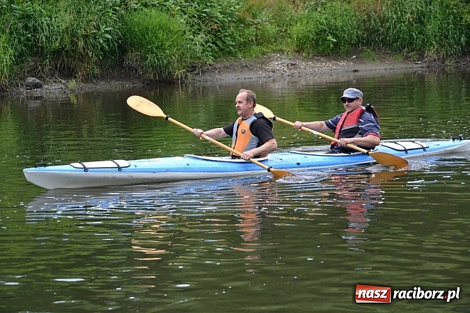 Zdjęcie w galerii na portalu naszraciborz.pl: Chałupki-Bogumin. Sezon kajakowy otwarty  wiadomości z regionu