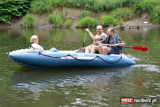 Zdjęcie w galerii na portalu naszraciborz.pl: Chałupki-Bogumin. Sezon kajakowy otwarty  wiadomości z regionu