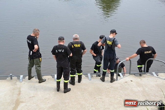 Zdjęcie w galerii na portalu naszraciborz.pl: Chałupki-Bogumin. Sezon kajakowy otwarty  wiadomości z regionu