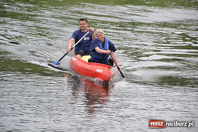 Zdjęcie w galerii na portalu naszraciborz.pl: Chałupki-Bogumin. Sezon kajakowy otwarty  wiadomości z regionu