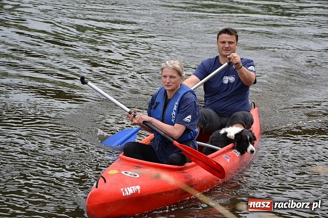 Zdjęcie w galerii na portalu naszraciborz.pl: Chałupki-Bogumin. Sezon kajakowy otwarty  wiadomości z regionu