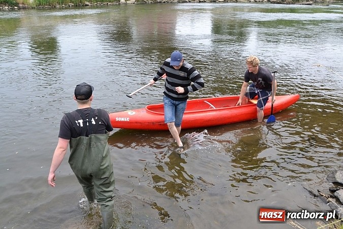Zdjęcie w galerii na portalu naszraciborz.pl: Chałupki-Bogumin. Sezon kajakowy otwarty  wiadomości z regionu